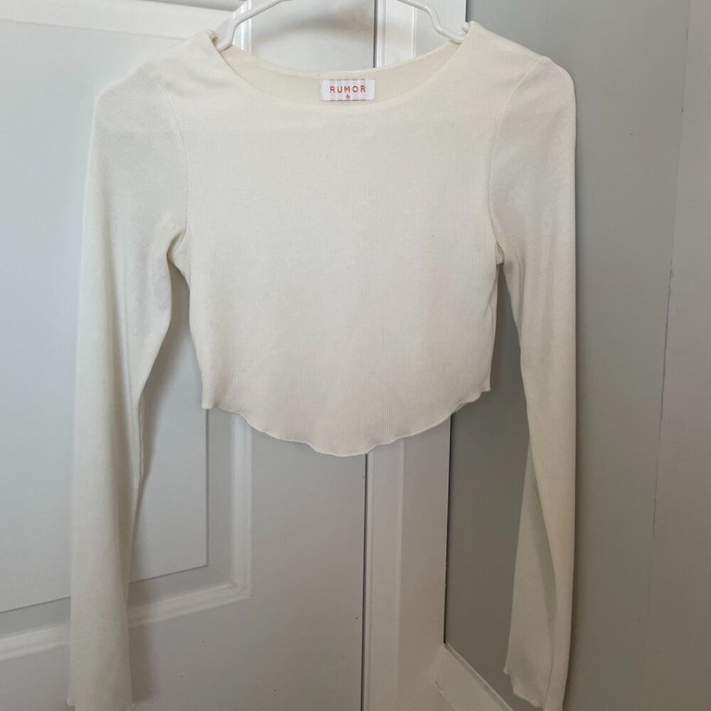 🤍✨ Rumor Cropped Long-Sleeve Top – Classic White 🤍✨